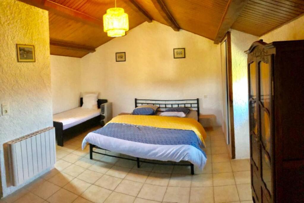 Gite Du Mas Champetre Saint-Privat-de-Champclos Exterior photo